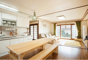 Гостиница Casa Linda Guesthouse  Пукчеджу